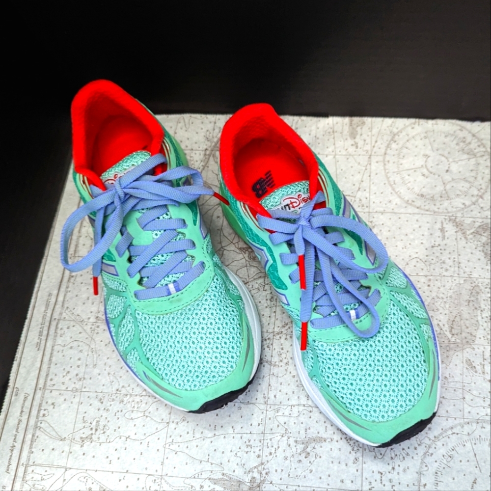 GREAT CONDITION RunDisney 2016 New Balance Ariel (Little Mermaid) Vazee Pace